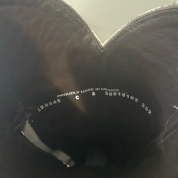 Stylish Cowhide Boots - Auburn and White - Picture 2 of 7